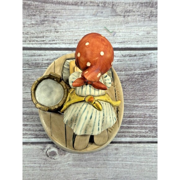 Hummel #363 Big Housecleaning TMK5 Goebel Last Bee w BOX Excellent Condition - Picture 10 of 14